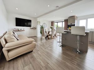 Photo 31- click for photo gallery